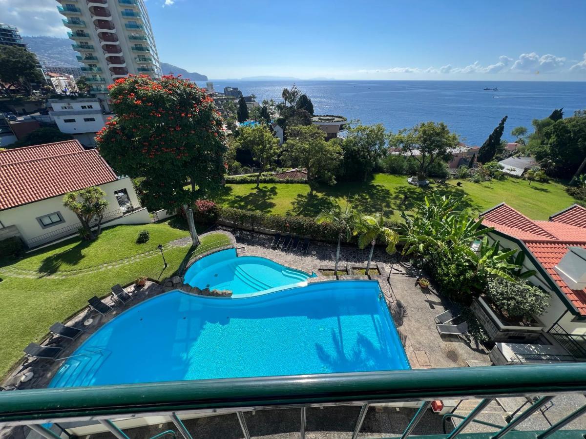 Апартаменты Luxury Oceanfront At Reid'S Gardens Фуншал Экстерьер фото