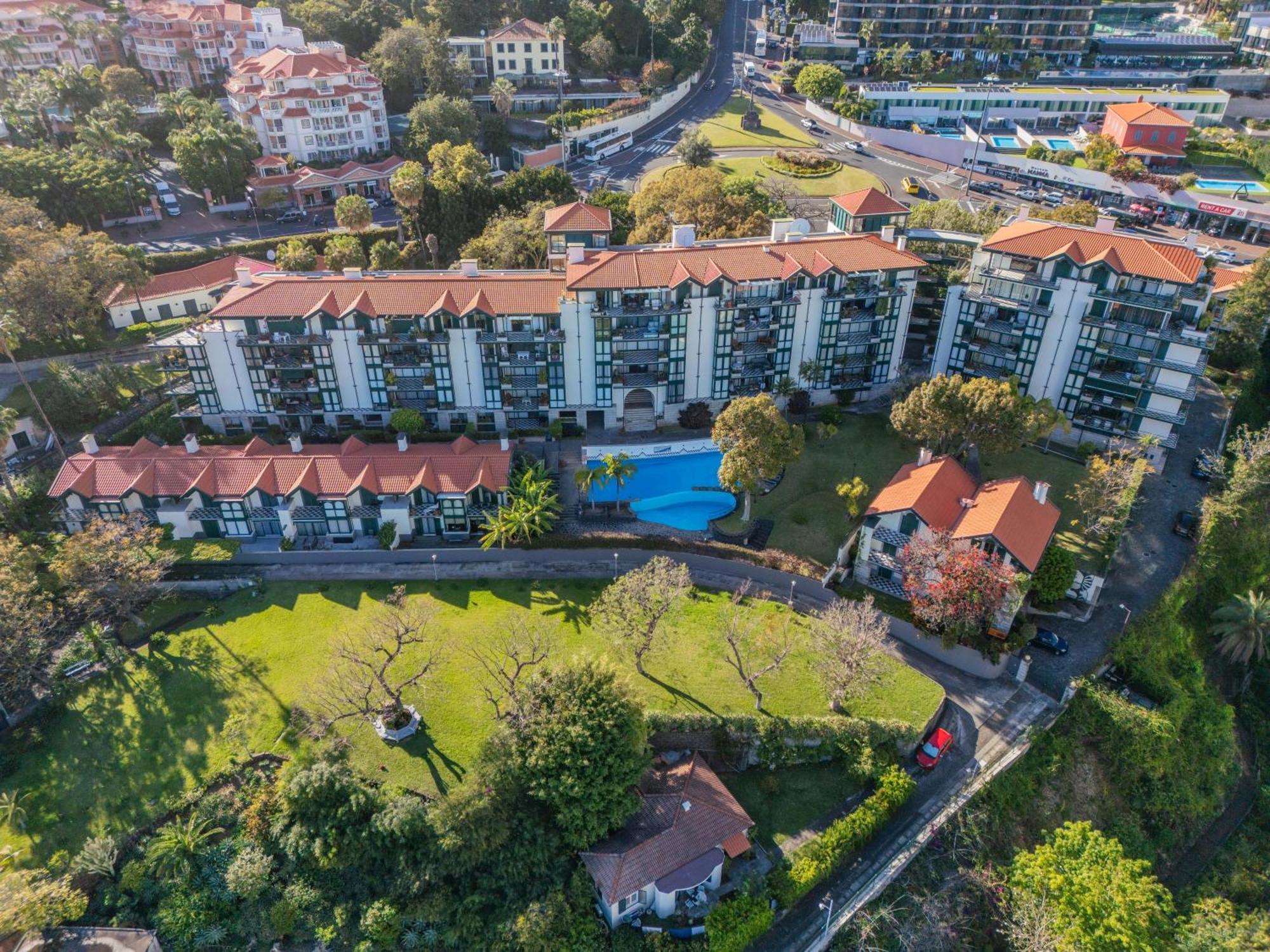 Апартаменты Luxury Oceanfront At Reid'S Gardens Фуншал Экстерьер фото